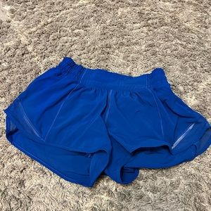 RARE lululemon symphony blue LR 2.5 in hotty hots